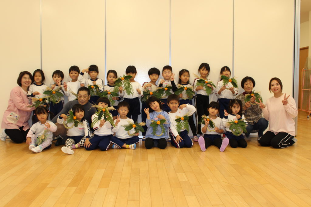 しめ縄づくりをしました